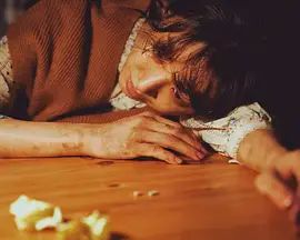 坐白车的女人封面图